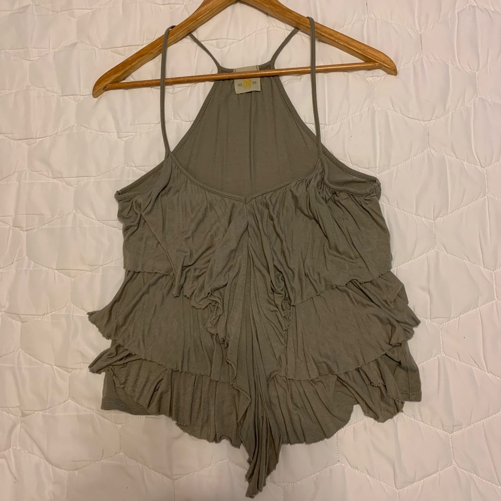Women’s tank size S
